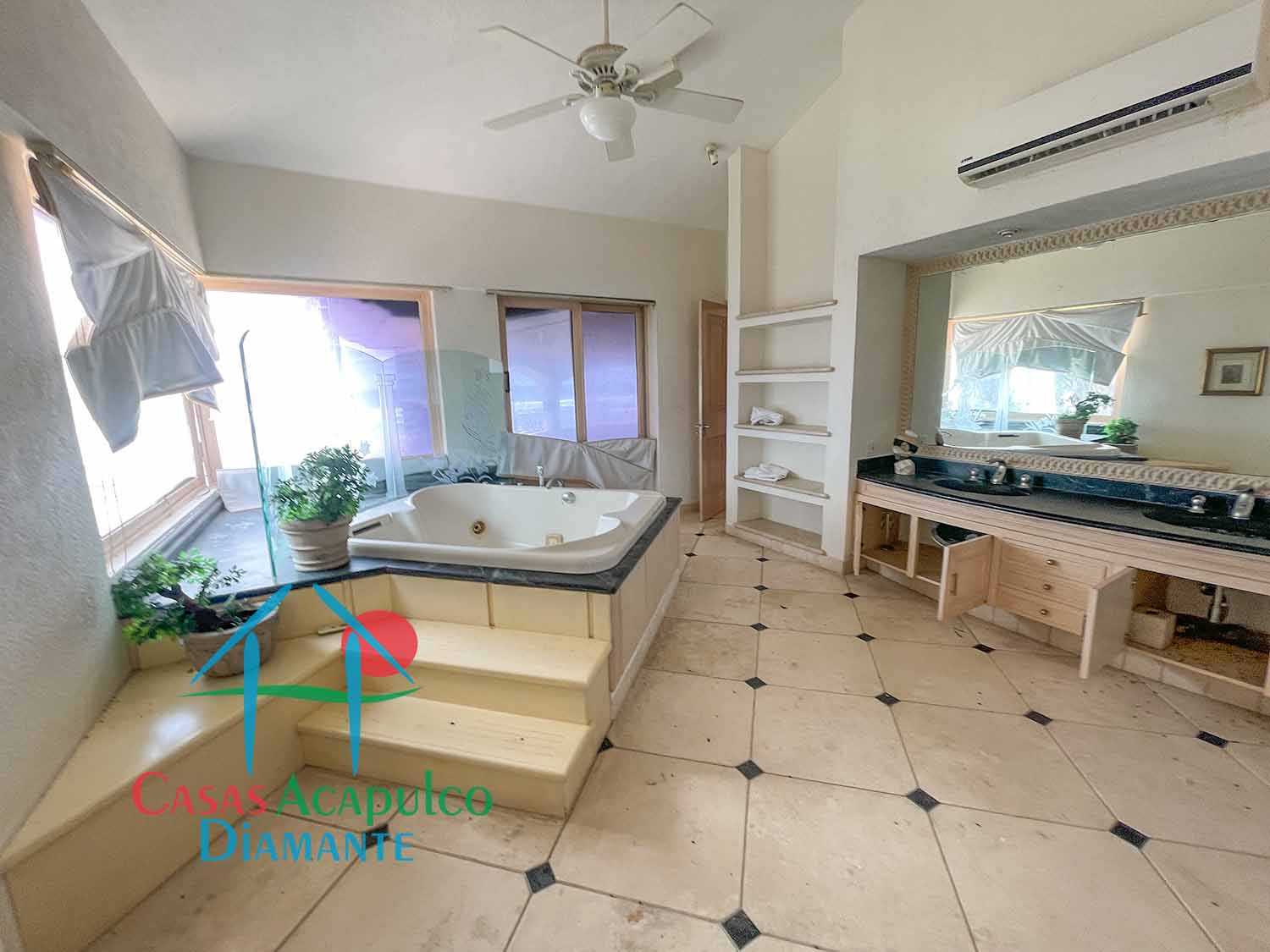 Tres Vidas Villa Universal - Sala familiar 11